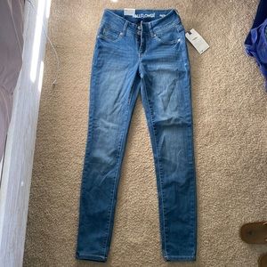 Wallflower skinny jeans